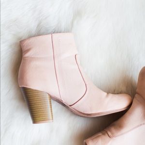✨Offers Welcome! “Make Me Blush” Boots Size 7.5